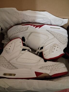 Nike Air Jordan Son Of White and Red Basketball Shoes Men's Sz 8